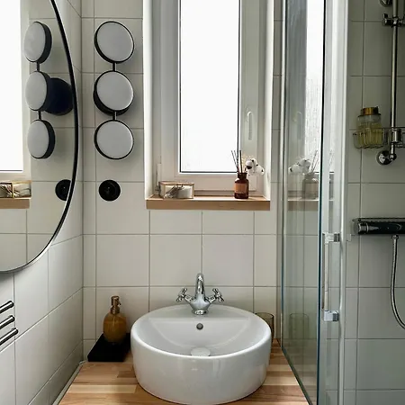 Charming Historic Hideaway Near Center * Pressburg